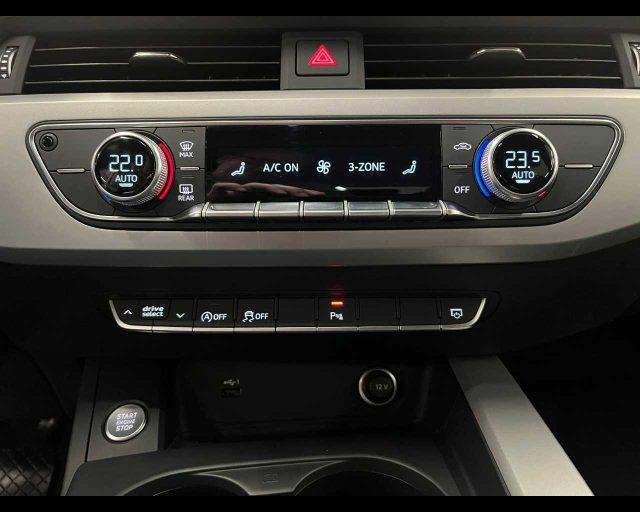 AUDI A4 Avant 40 TDI quattro S tronic Business Advanced