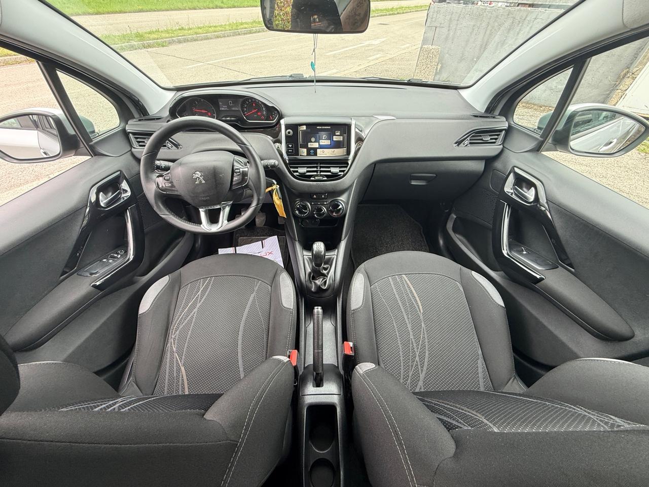 Peugeot 208 1.4 HDi 68 CV 5 porte Allure