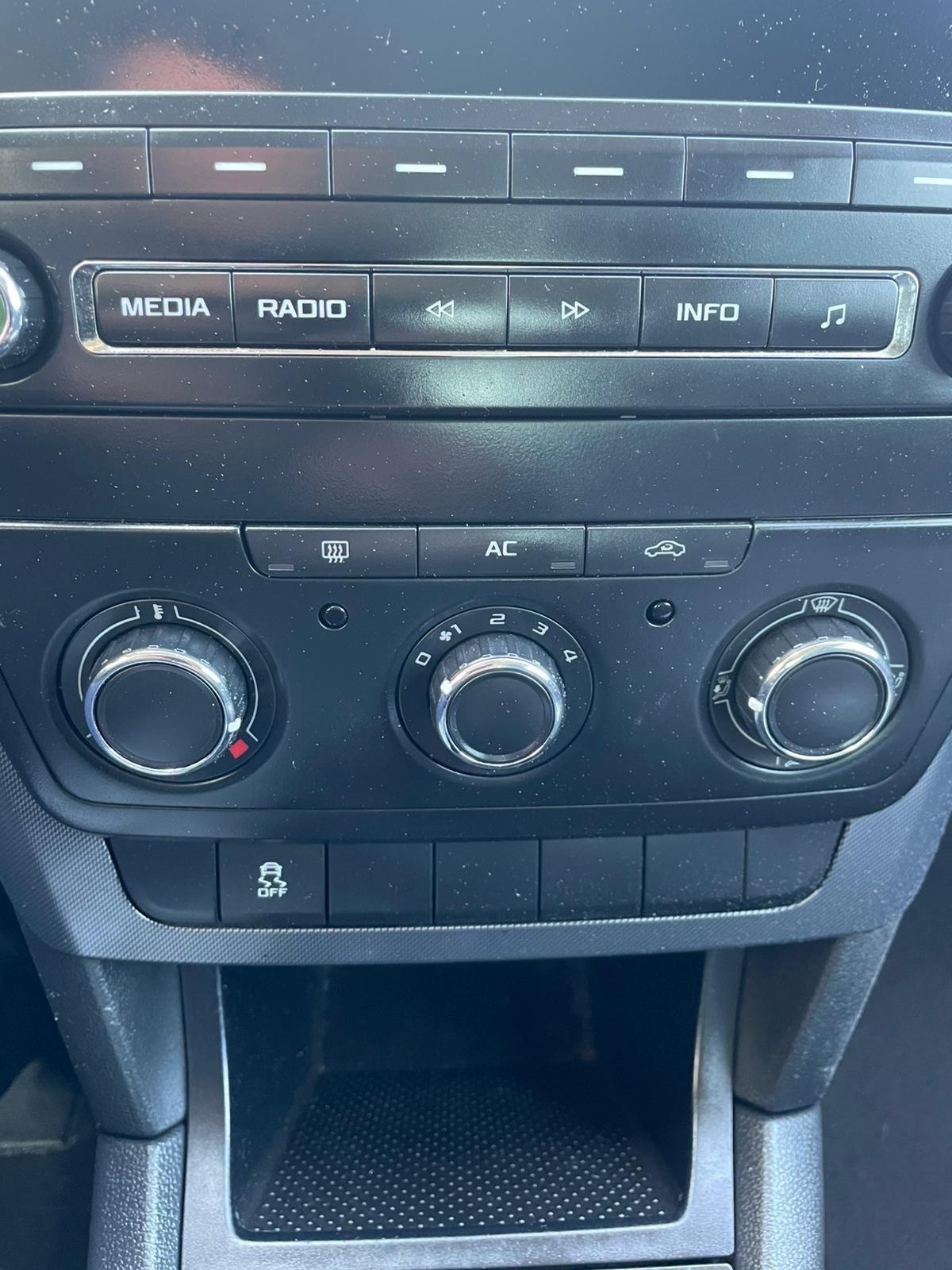 Skoda Yeti 1.2 TSI GANCIO TRAINO UNI.PRO 12 MESI GARANZIA