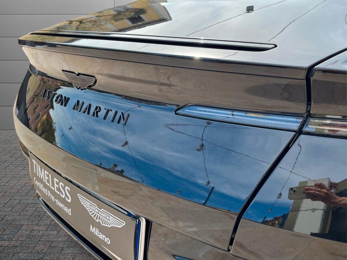 ASTON MARTIN DB12 Coupe 4.0 V8 auto