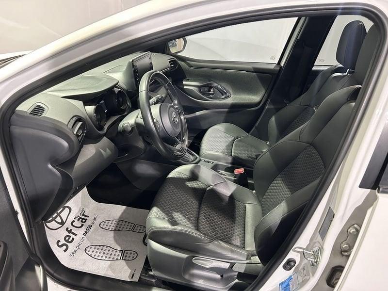 Toyota Yaris 1.5 Hybrid Lounge AREA C FREE