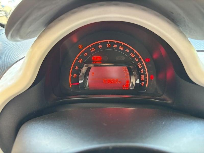 Renault Twingo LIVE 1.2 75cv