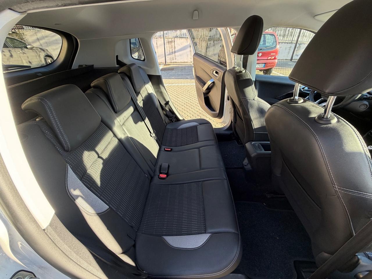 Peugeot 2008 1.6 e-HDi 92cv Allure 2014