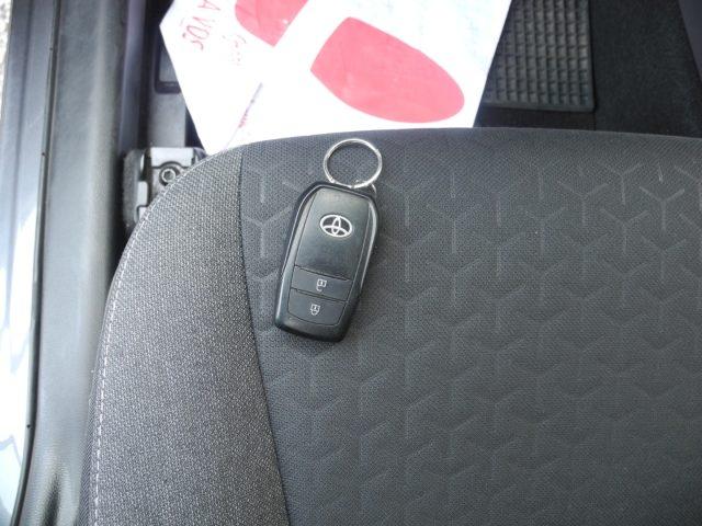TOYOTA Yaris Cross 1.5 Hybrid E-CVT Business -Ok NEOPAT.-IVA detraib.