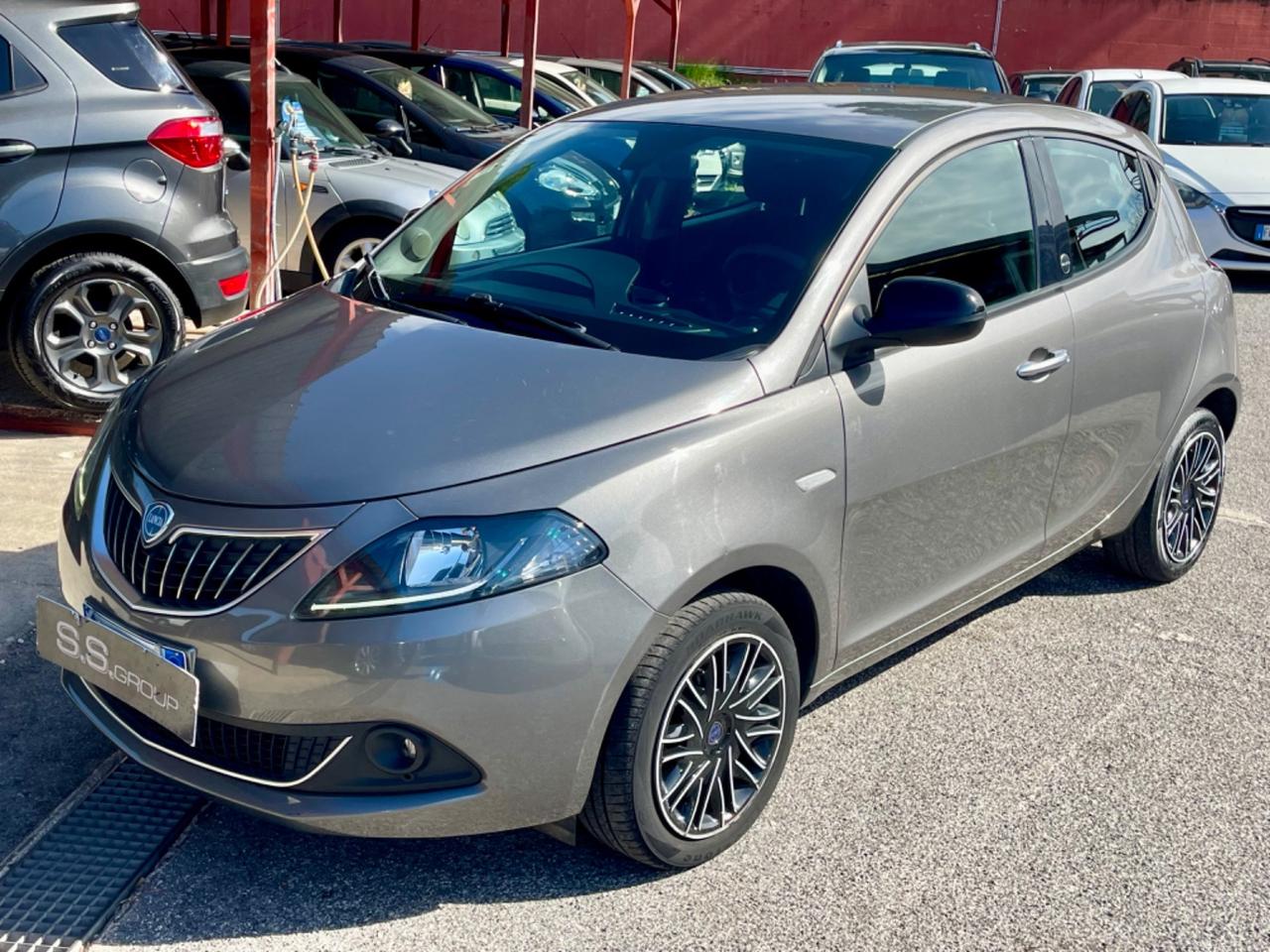 Ypsilon 1.0 /Hybrid/unipro/iva esposta /rate/