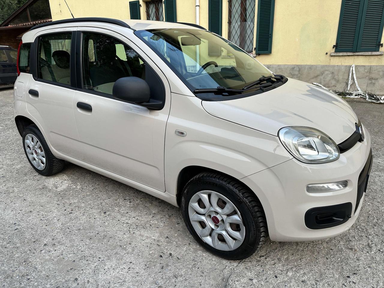 Fiat Panda 0.9 TwinAir Turbo Natural Power Lounge