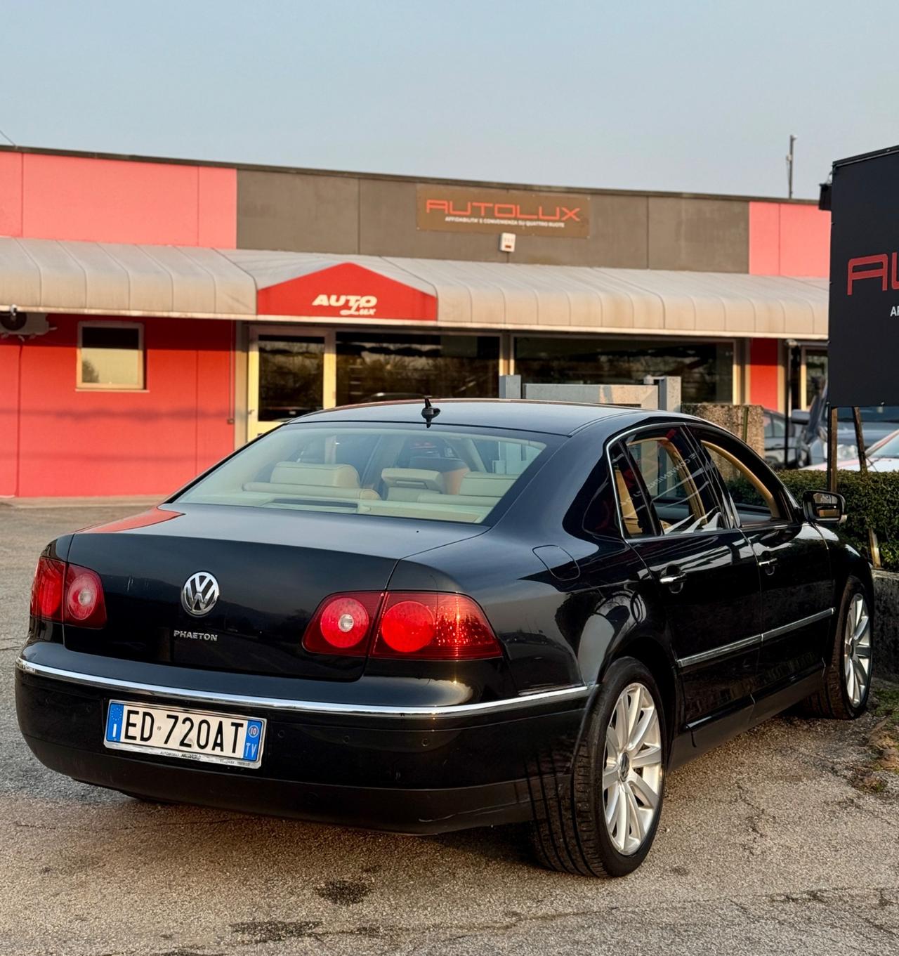 Volkswagen Phaeton 3.0/240 V6 TDI DPF 4mot. tip. 5 posti