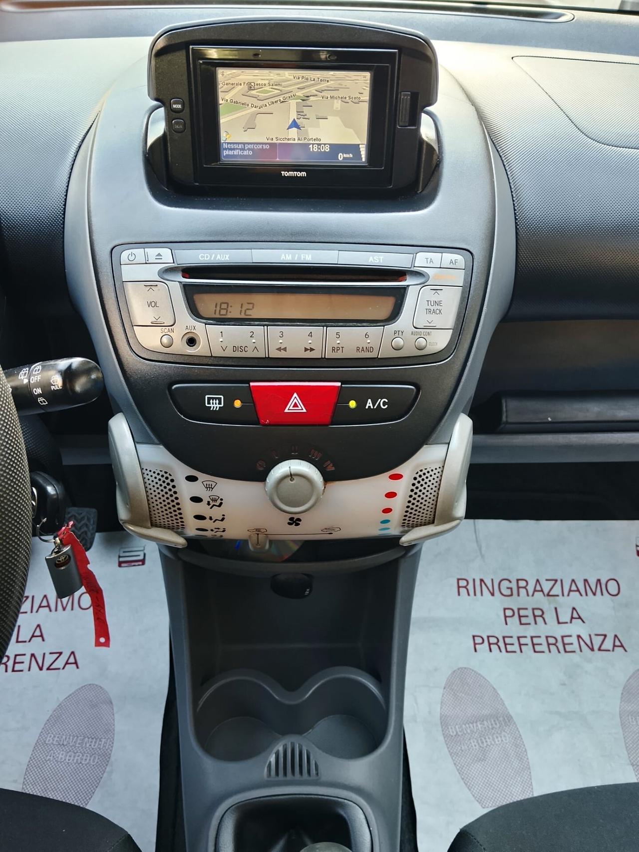 Toyota Aygo 1.0 12V VVT-i 5 porte Now 2011