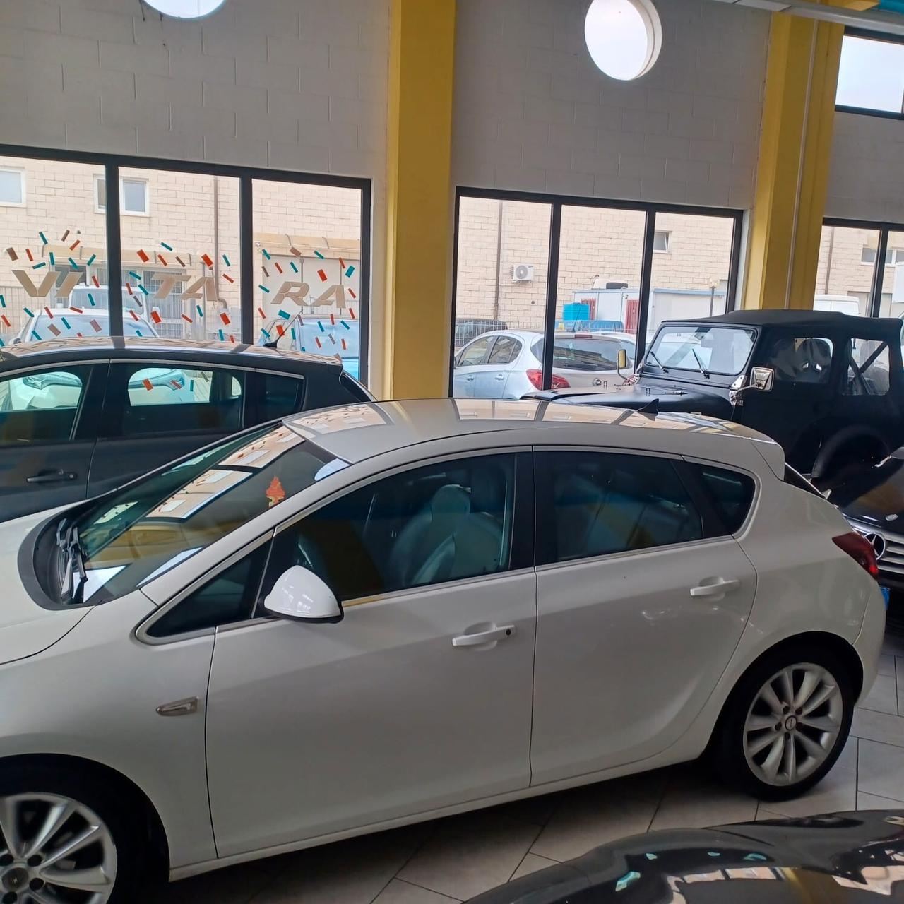 FULL OPTIONAL NEOPATENTATI ASTRA 1.7 TDI