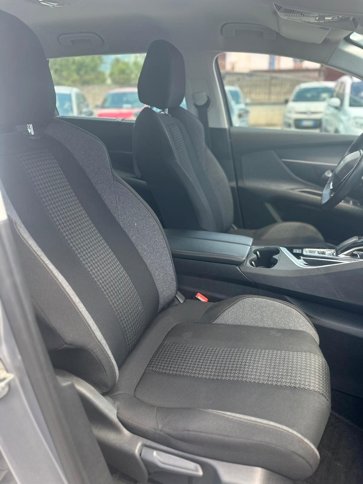 Peugeot 5008 BlueHDi 130 S&S EAT8 Allure