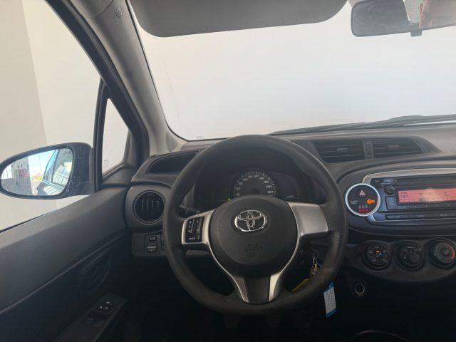 TOYOTA Yaris 1.0 5P Lounge