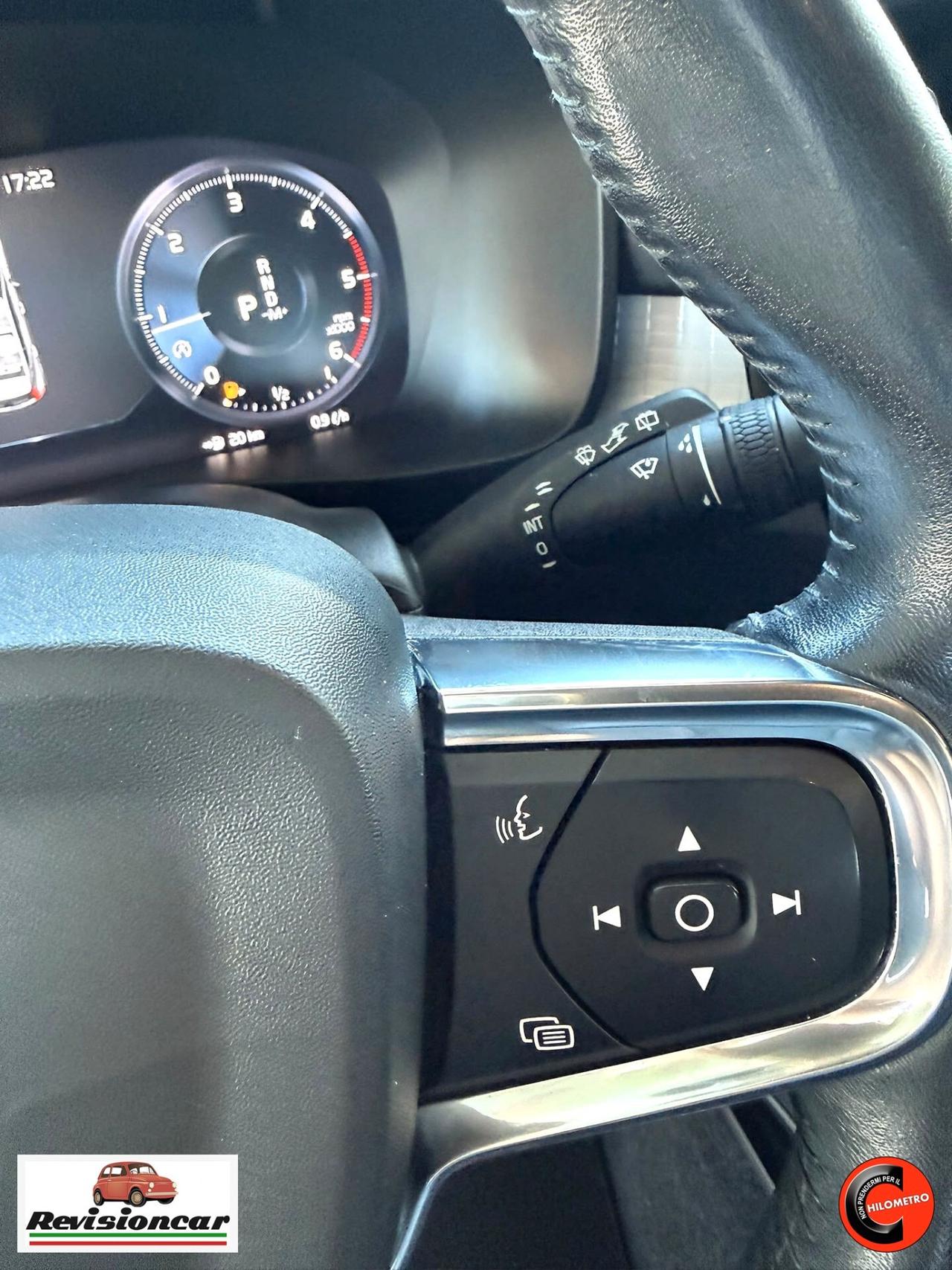 Volvo XC40 D4 AWD Geartronic Momentum