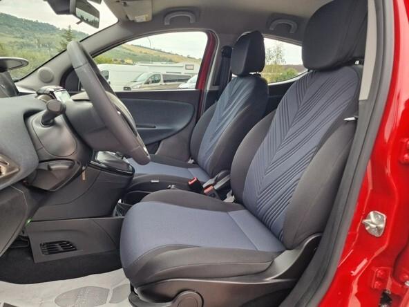 Lancia Ypsilon 1.2 69 CV 5 porte GPL EcoChic Gold