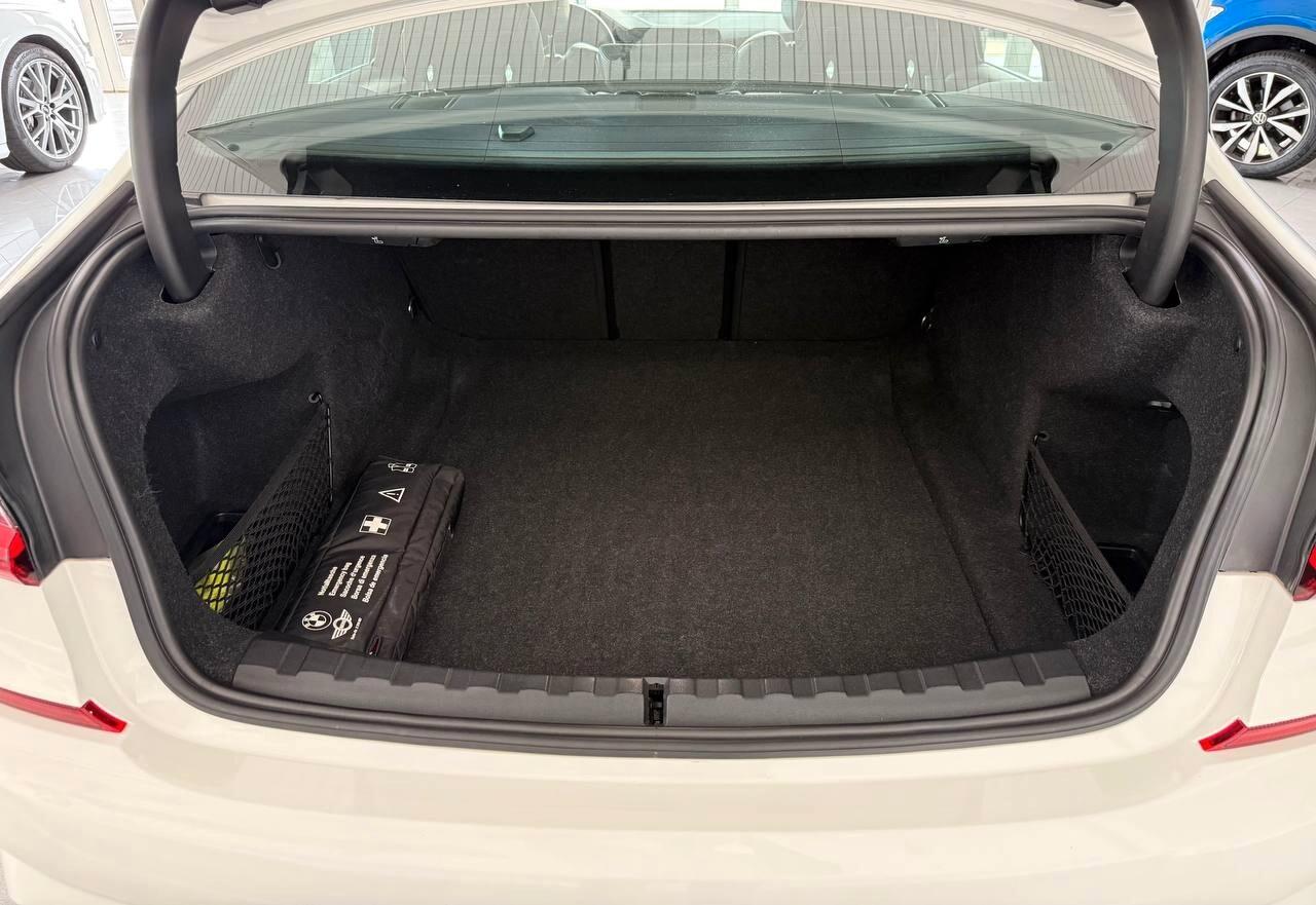 BMW 320 D 48V 5PORTE AUTOMATICA MOD. M-SPORT