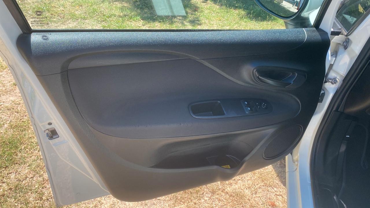 Fiat Punto 1.4 8V 5 porte Natural Power Street