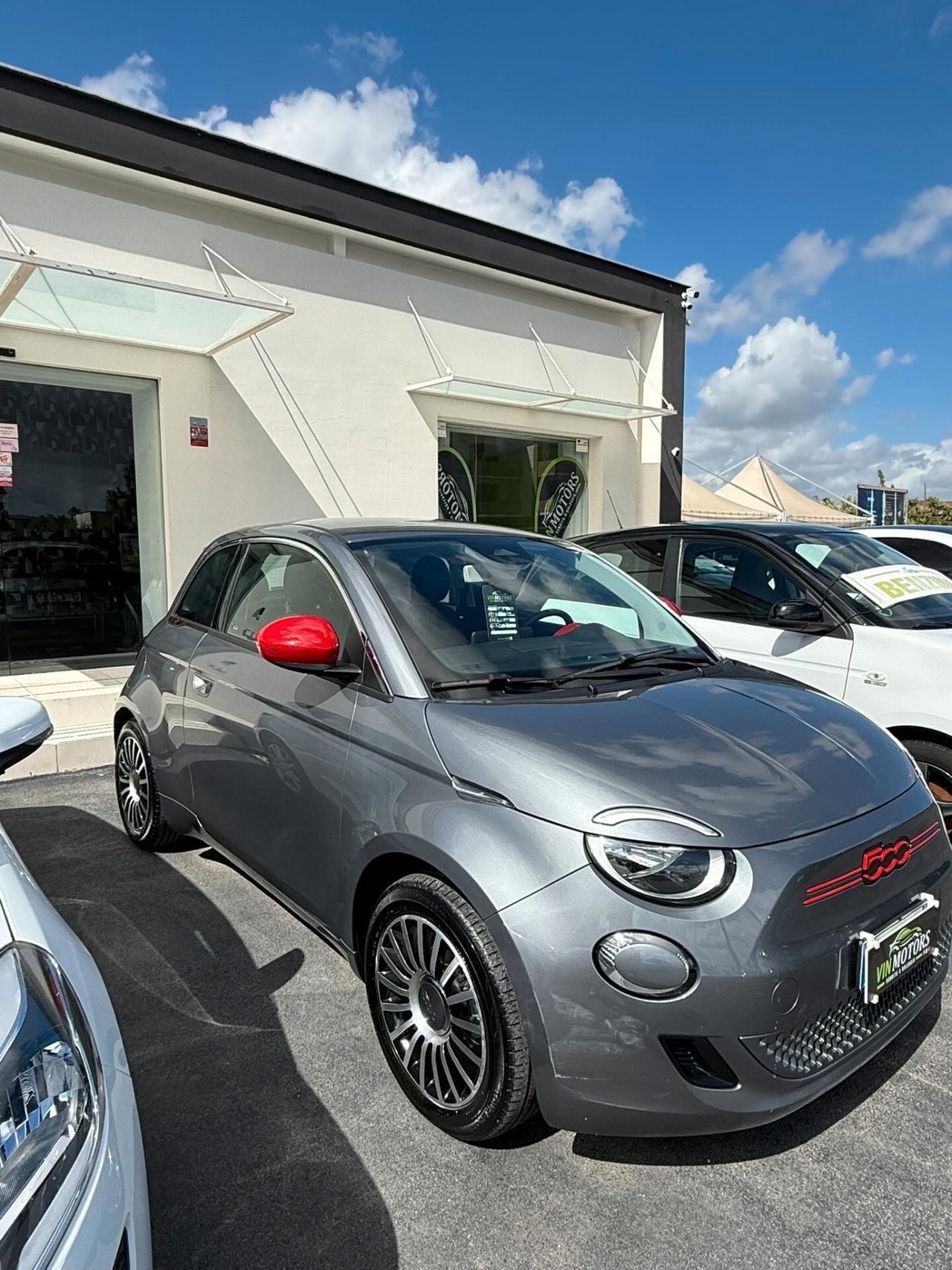 Fiat 500e Berlina 23,8 kWh Red 11/2021