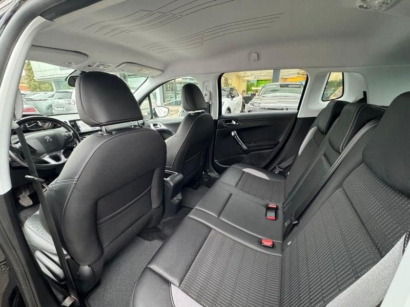 Peugeot 2008 2008 1.6 bluehdi Allure 100cv my16