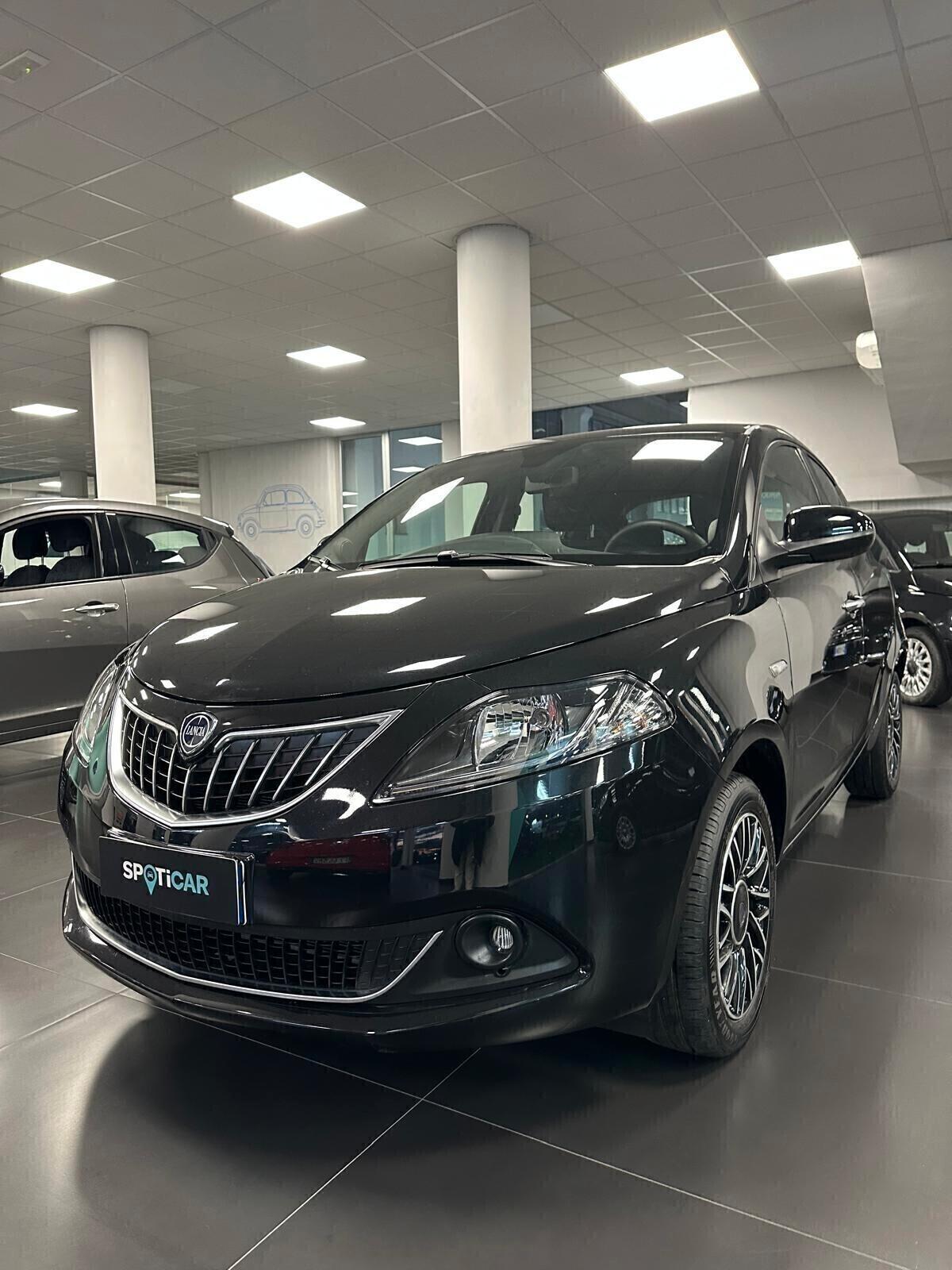 Lancia YPSILON 1.0 Platino 2024 KM AZIEND TELECAMERA