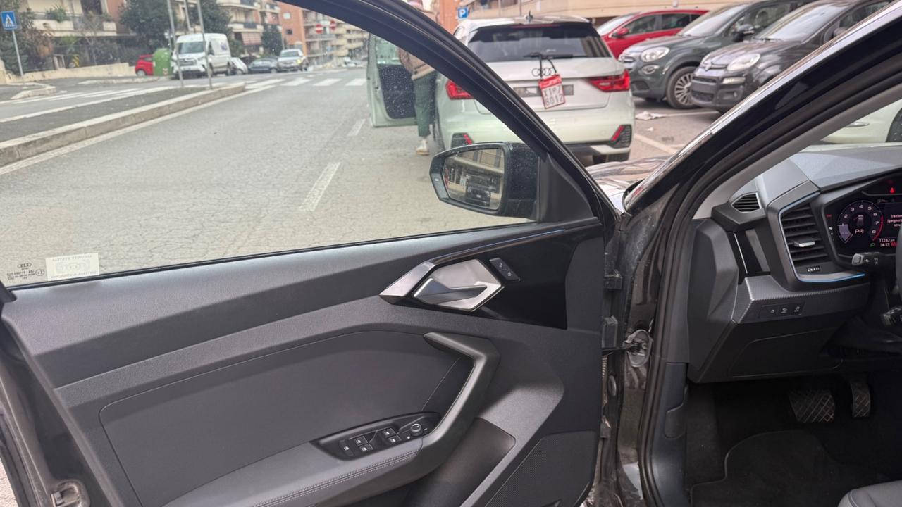 Audi A1 SPB 30 TFSI S line edition LED NAVI CAR PLAY KAMERA CLIMA AUTOMATICO PDC BLUETOOTH CERCHI 18