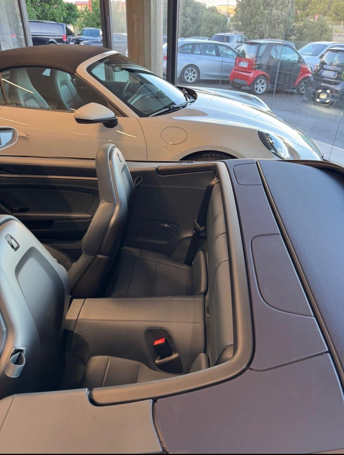 Porsche 911 Carrera Cabriolet