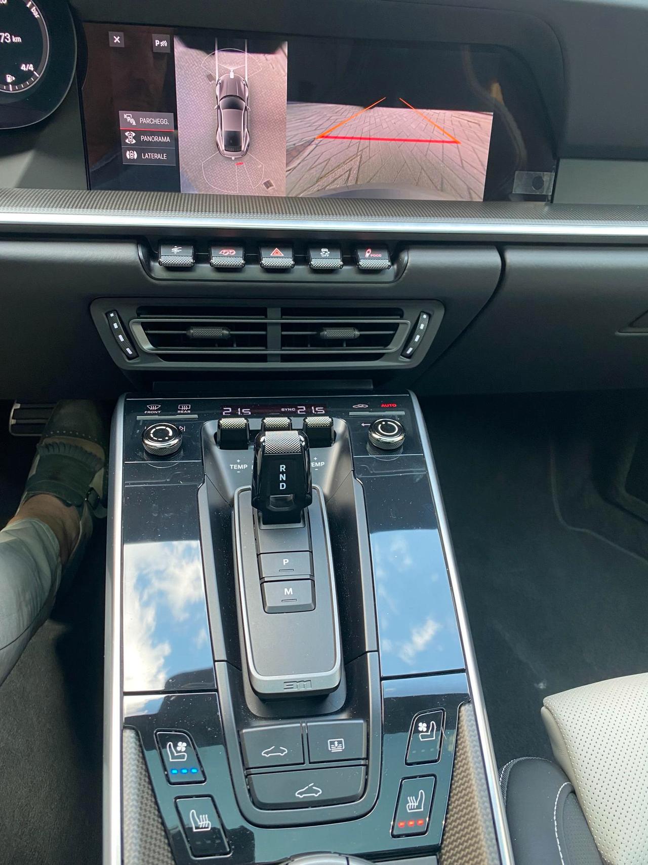 Porsche 992 Coupe 911 3.7 Turbo S auto panorama+ burmester