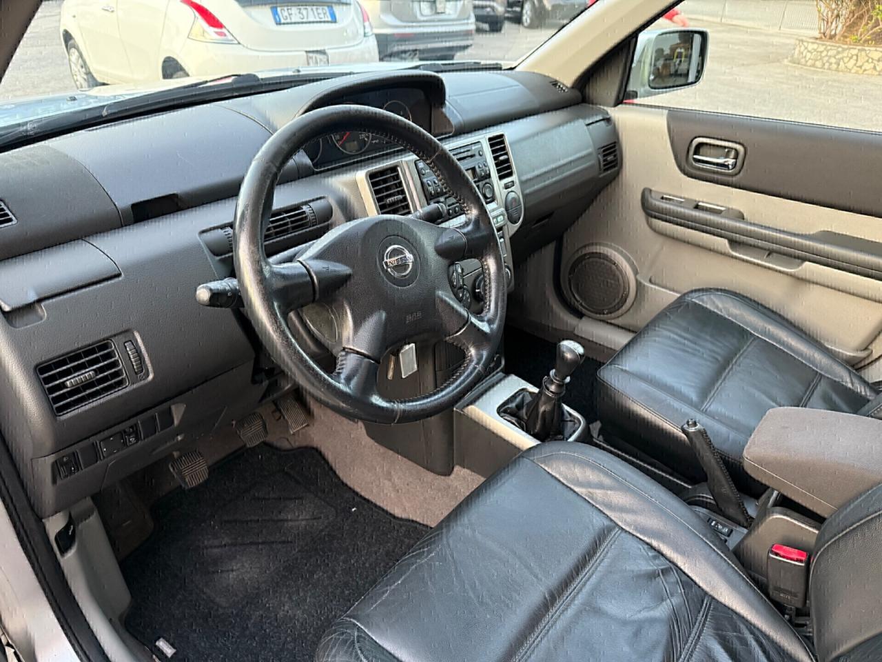 Nissan X-Trail 2.2 dCi Elegance