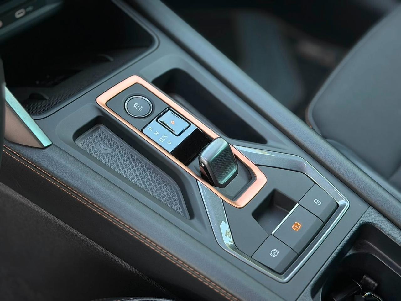 Cupra Leon Formentor 1.5 e-Hybrid DSG 204cv