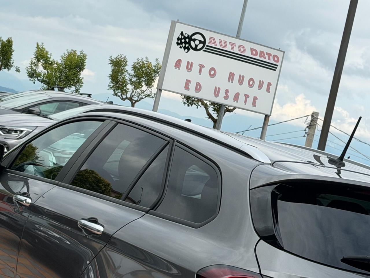 Fiat Tipo SW 1.6 M.JET 130 cv. CROSS (Autocarro 5 posti N1)