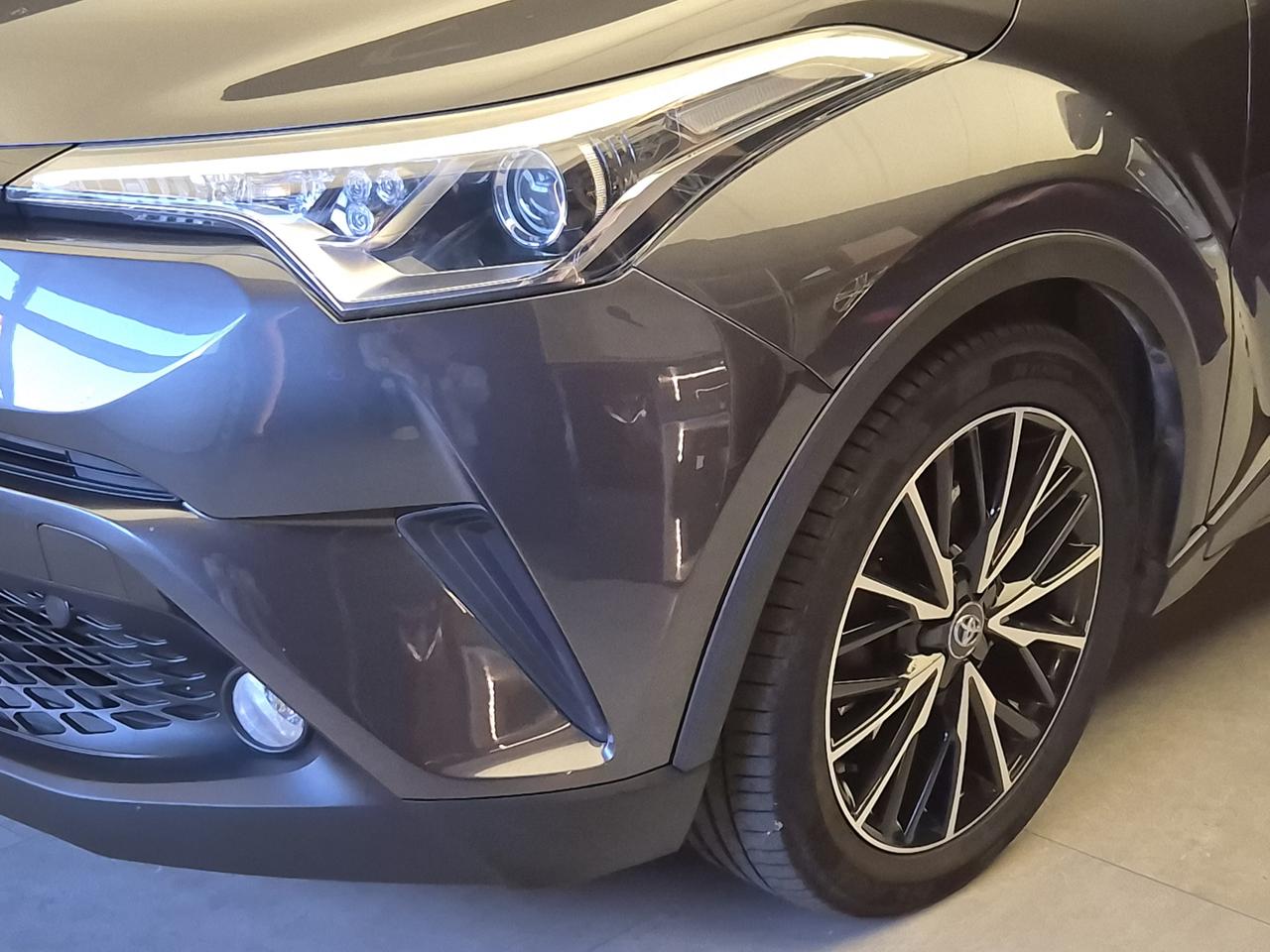 TOYOTA C-HR 1.8h Style 2wd e-cvt