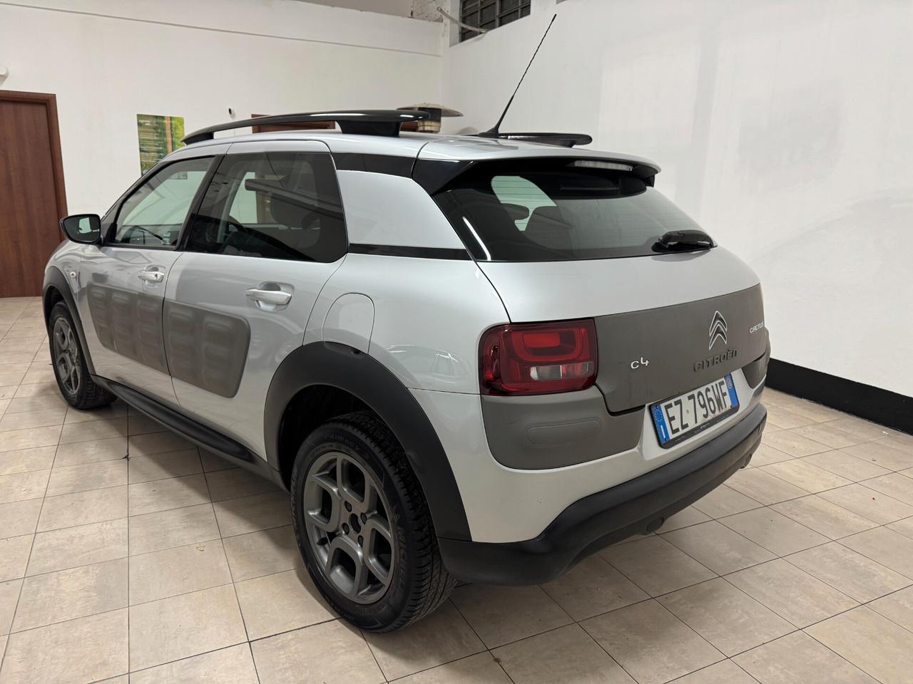 Citroen C4 Cactus PureTech 82 Shine Edition