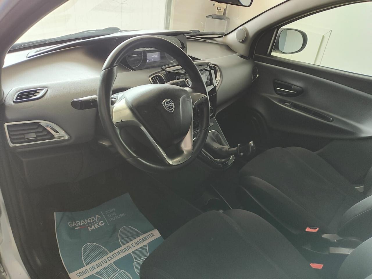 Lancia Ypsilon 1.2 69 CV 5 porte S&S Silver