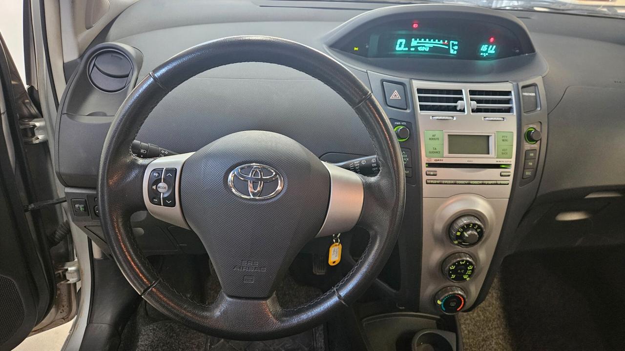 Toyota Yaris 1.0 5 porte OK NEOPATENTATI