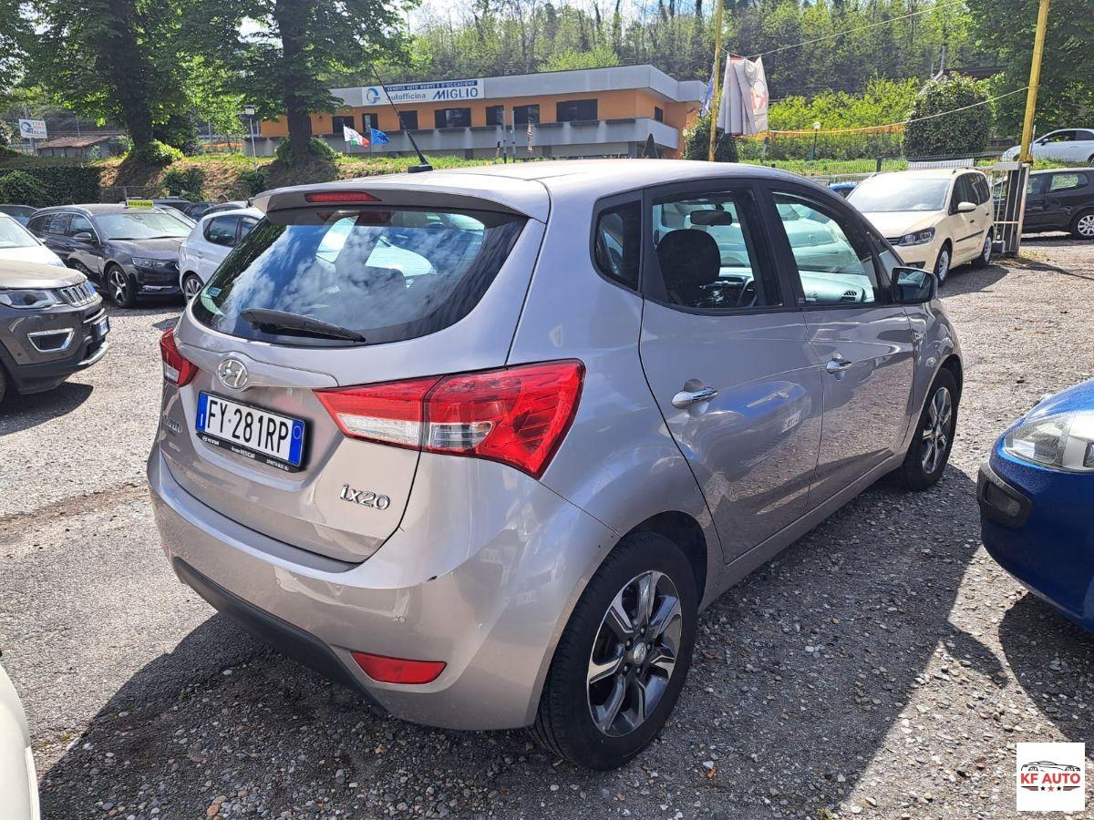 HYUNDAI - iX20 - 1.6 MPI APP MODE