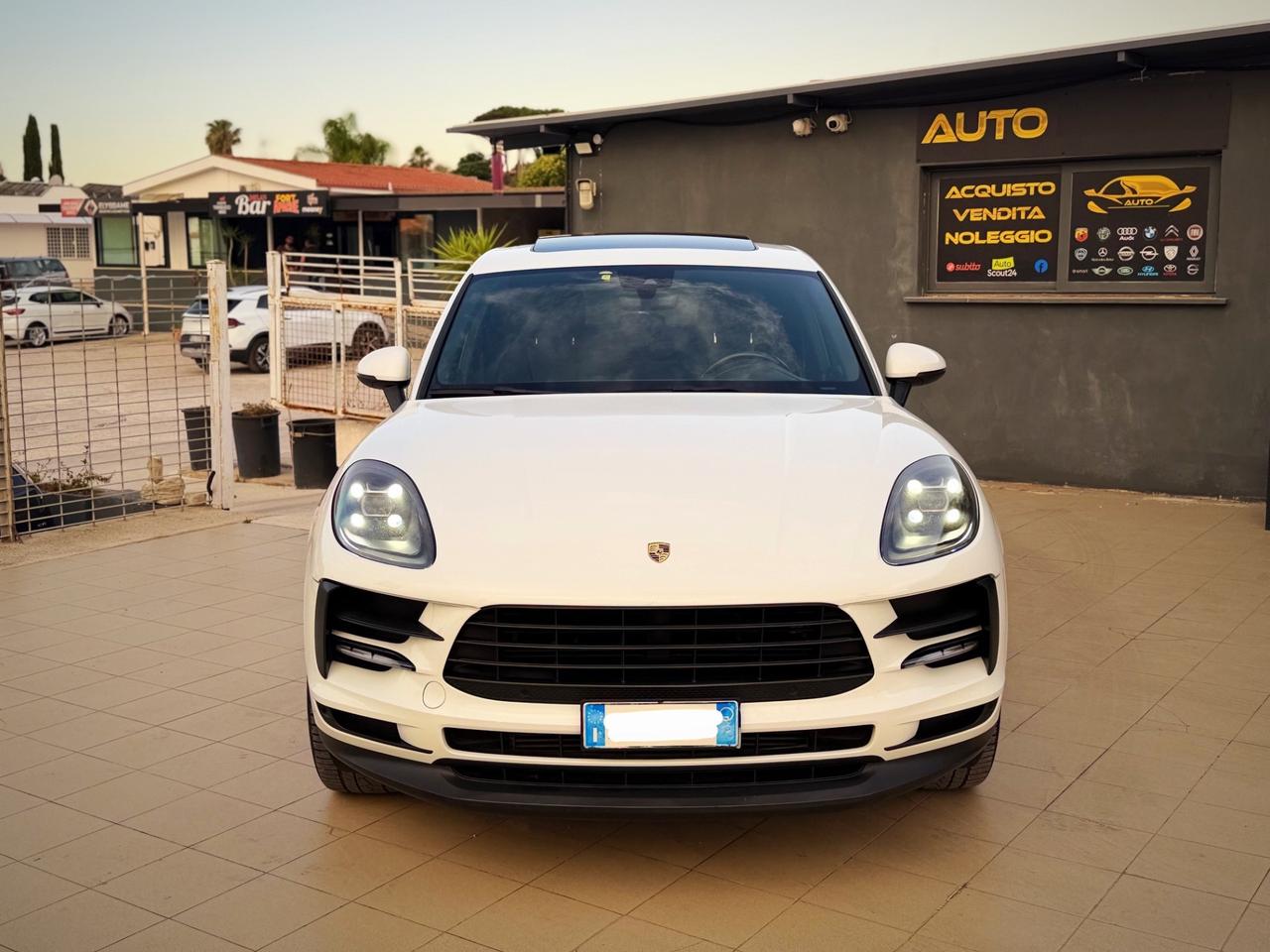 Porsche Macan 2.0 Full Optional Garanzia 12 Mesi