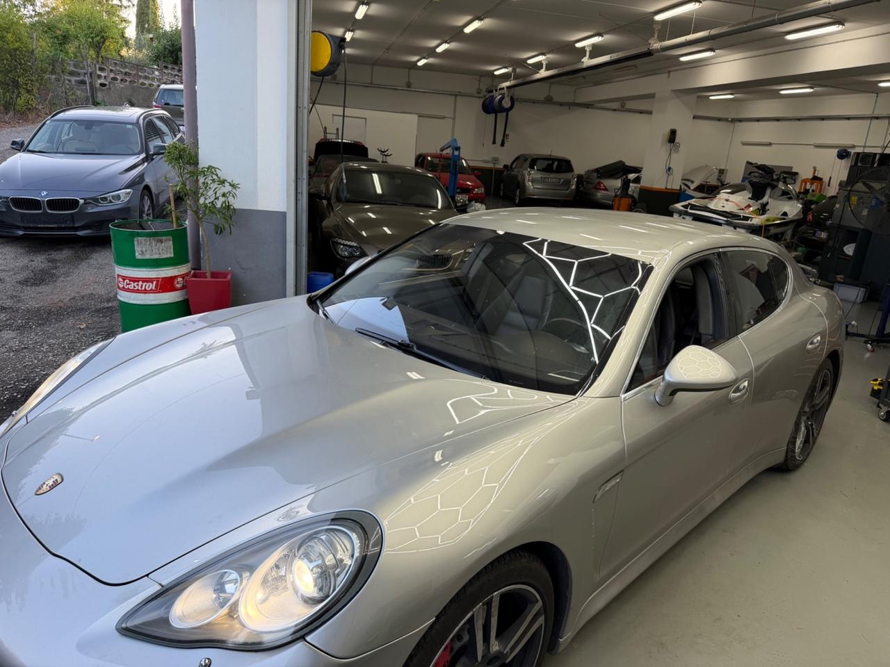 Porsche Panamera 4.8 Turbo BOOK SERVICE