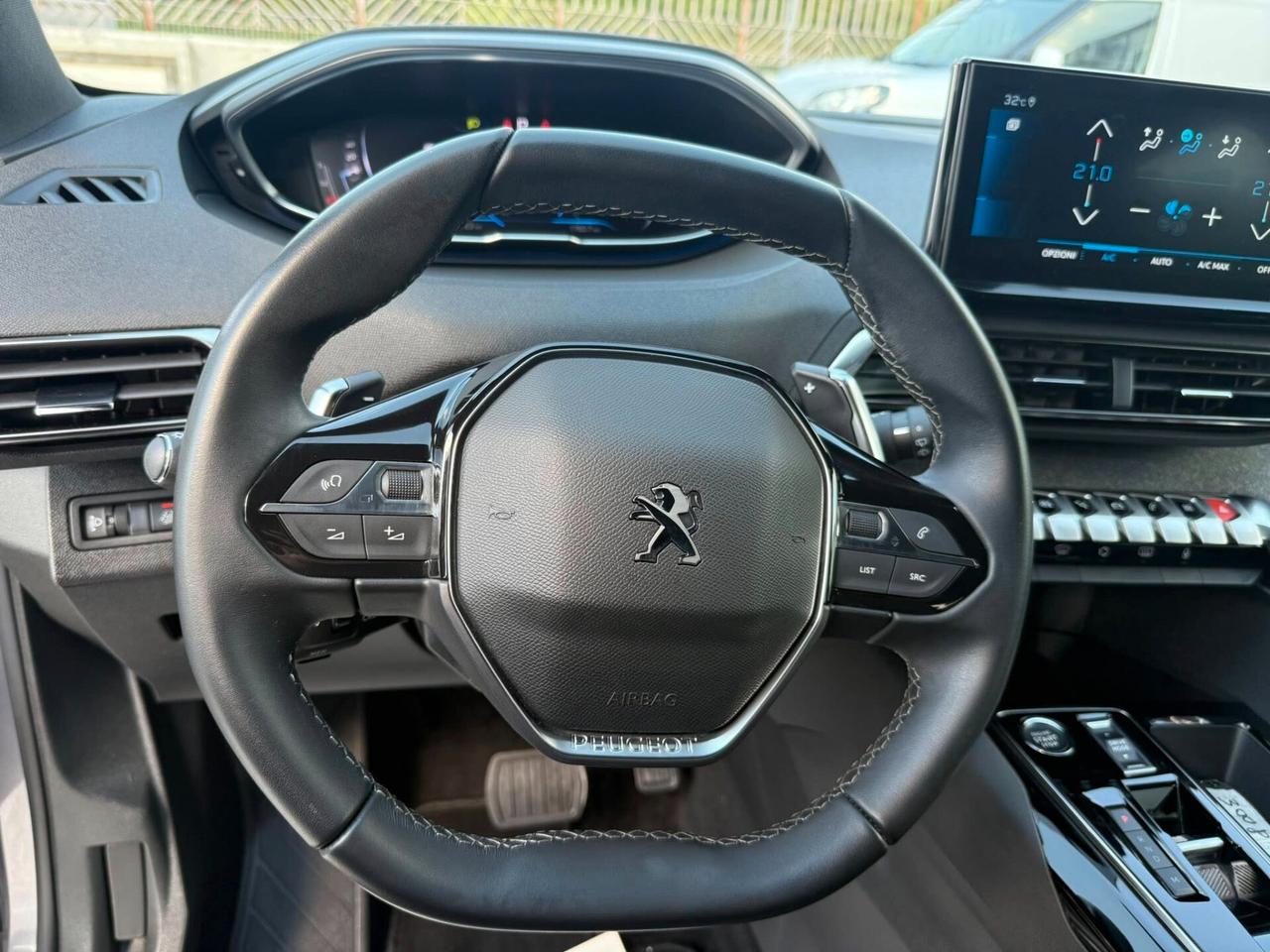 Peugeot 3008 1.5 BLUEHDI 130CV EAT8 ALLURE PACK
