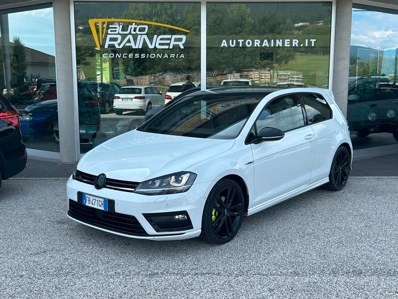 Volkswagen GOLF 7 3p 2.0 tdi Highline 150cv dsg