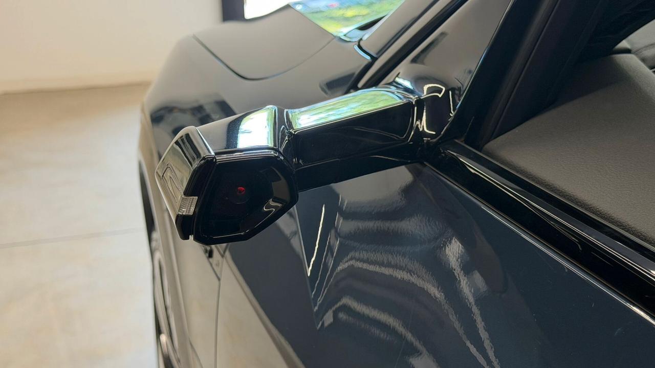 Audi Q8 e-tron SPB 55 quattro S line edition