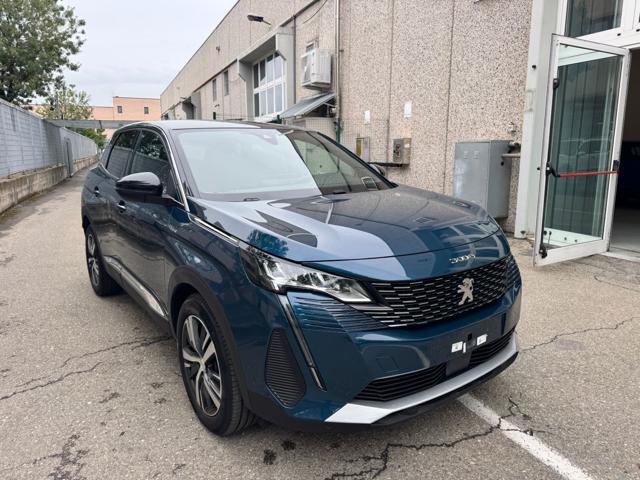 PEUGEOT 3008 PureTech Turbo 130CV Allure Pack NAVI+RETR.