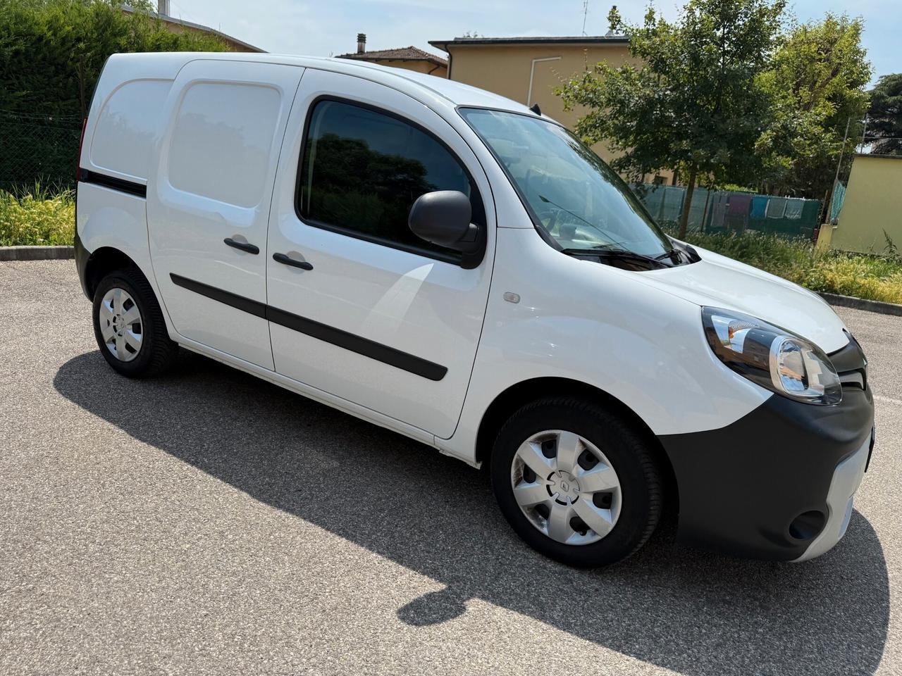 Renault Kangoo 1.5 dci - NEOPATENTATI - 12 MESI DI GARANZIA -