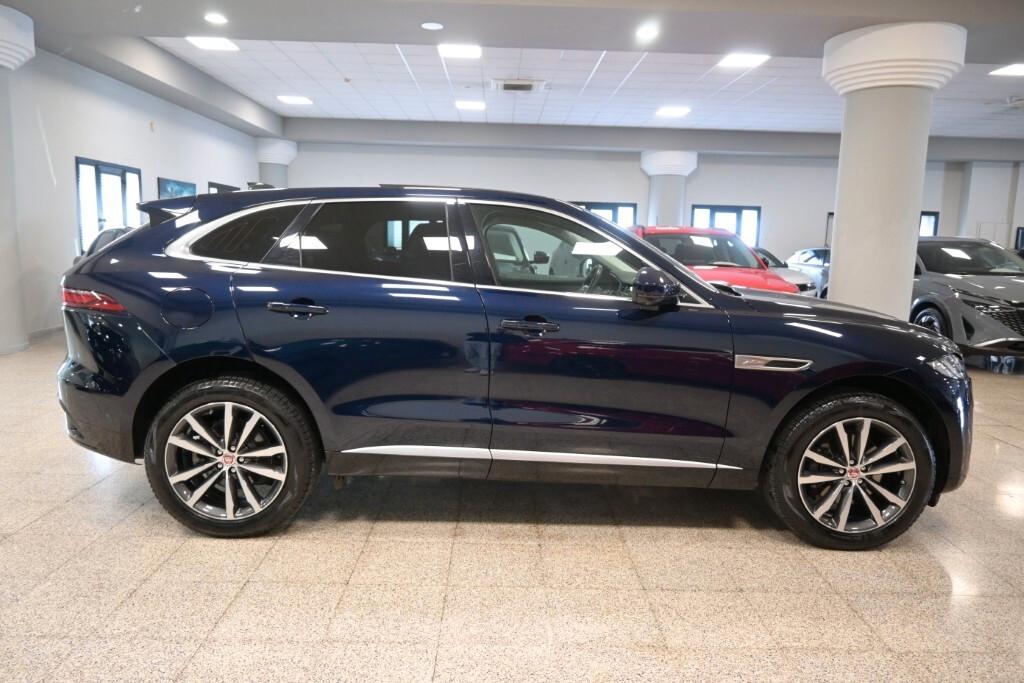 JAGUAR F-PACE 2.0D 204CV AUT. AWD SE ( FARI LED PREMIUM - TETTO PANORAMICO APR. - COCKPIT - PELLE - NAVI - MIRROR - PDC - TELECAMERA 360 - CERCHI 20 )
