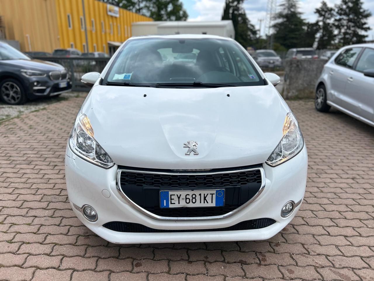 Peugeot 208 PureTech 82 5 porte Allure