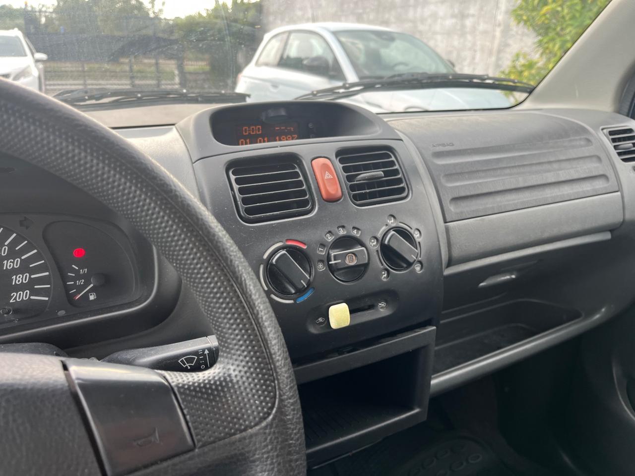 Opel Agila 1.0 12V Comfort