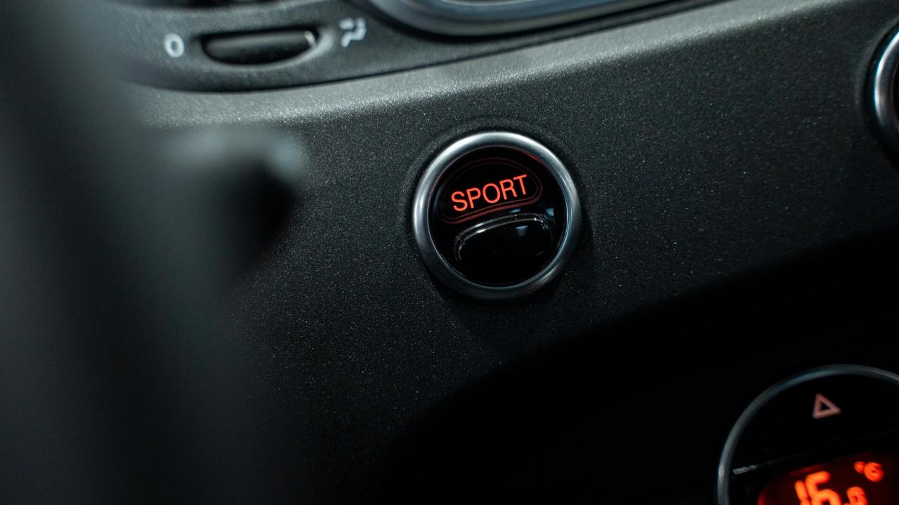 Abarth 595 Competizione 1.4 T JET 180 CV SABELT BEATS CARBONIO BREMBO XENO NAVI FULL OPTIONAL