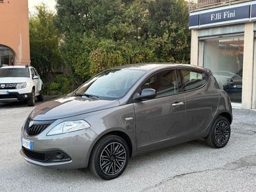 LANCIA - Ypsilon - 1.0 FireFly 5p S&S Hybrid Silver