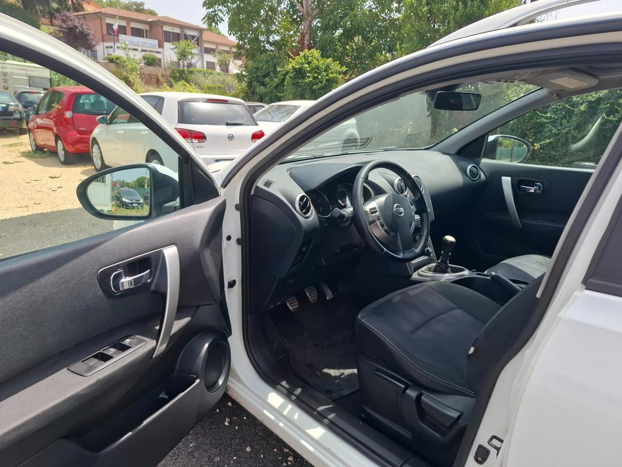 Nisan qashqai