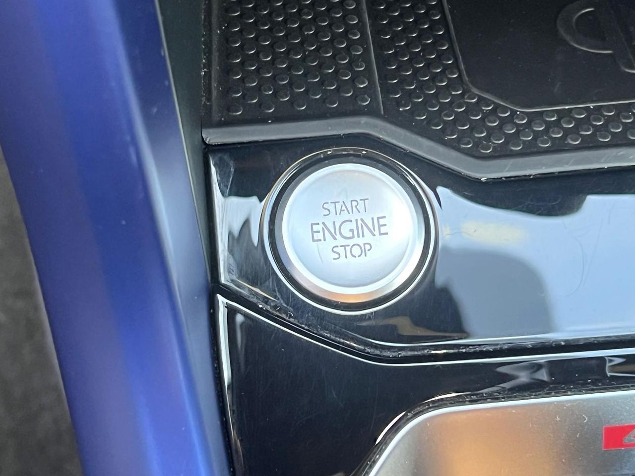 Volkswagen T-Roc 2.0 TSI R R Line #7984