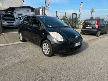 Toyota Yaris 1.3 5 porte Navi