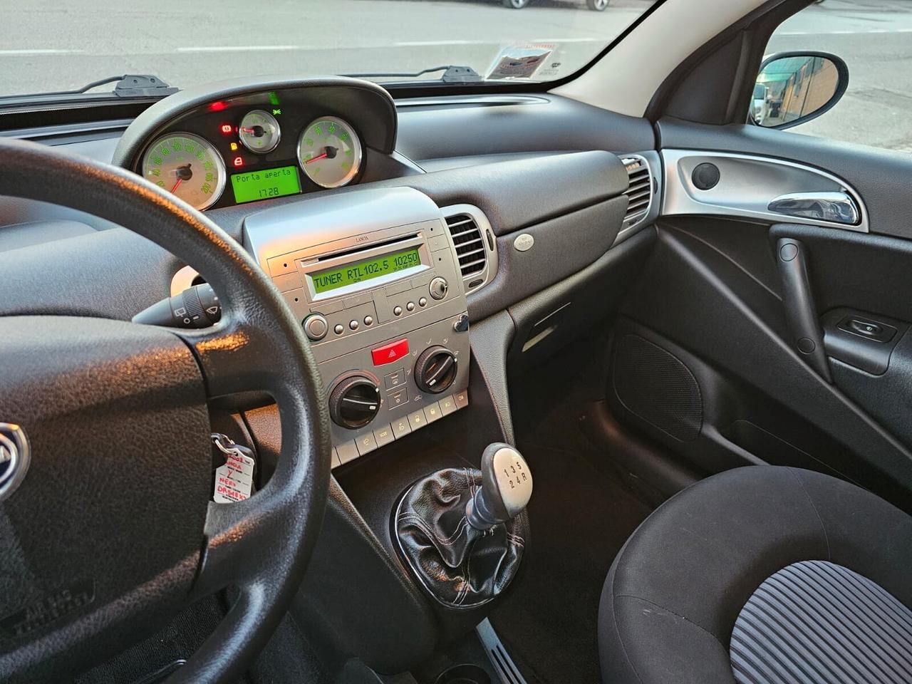 Lancia Ypsilon 1.2 60cv Argento*Clima*5Posti*Neopatentati*