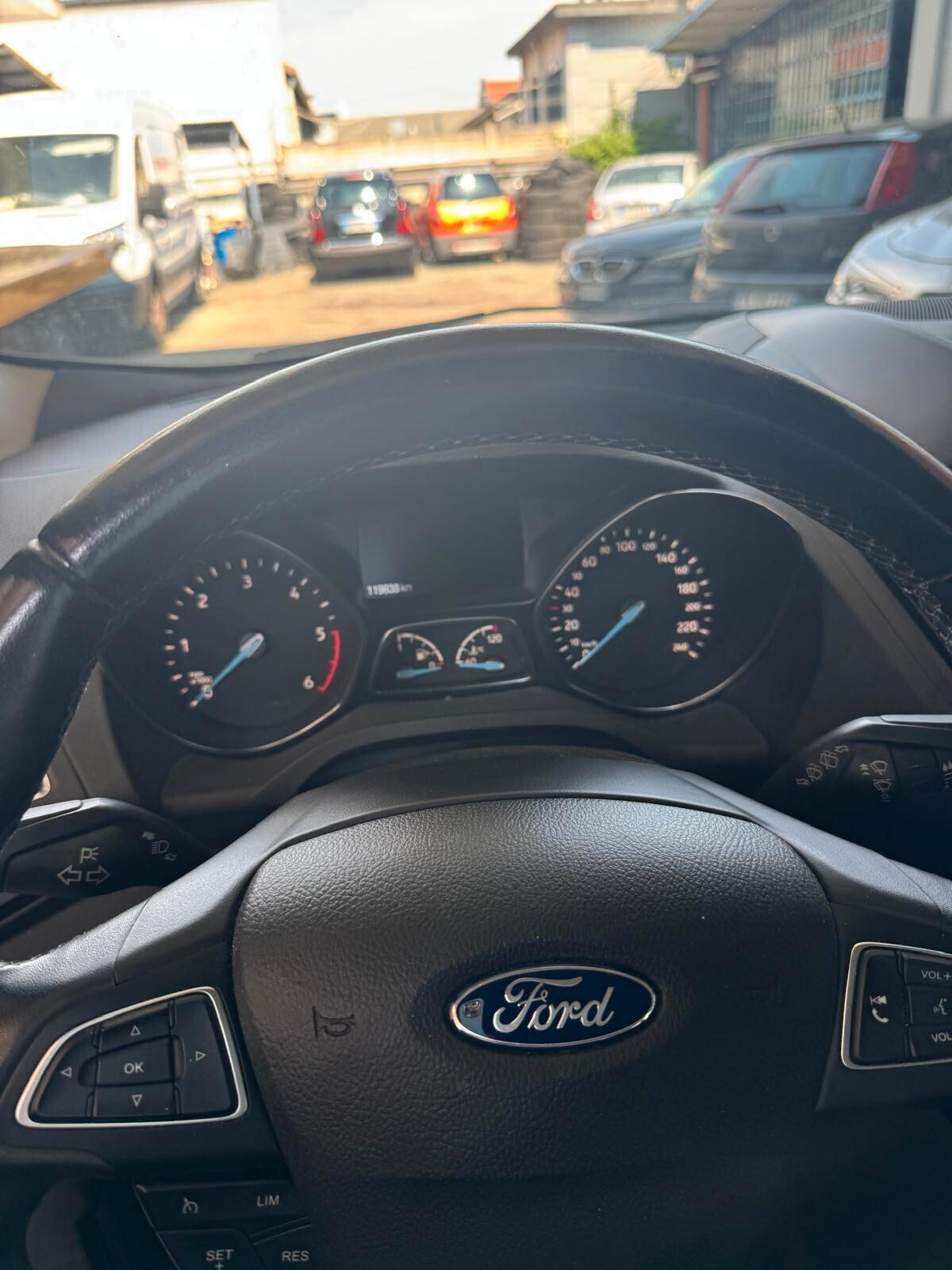 Ford Kuga 2.0 TDCI 150 CV S&S 4WD Powershift Business